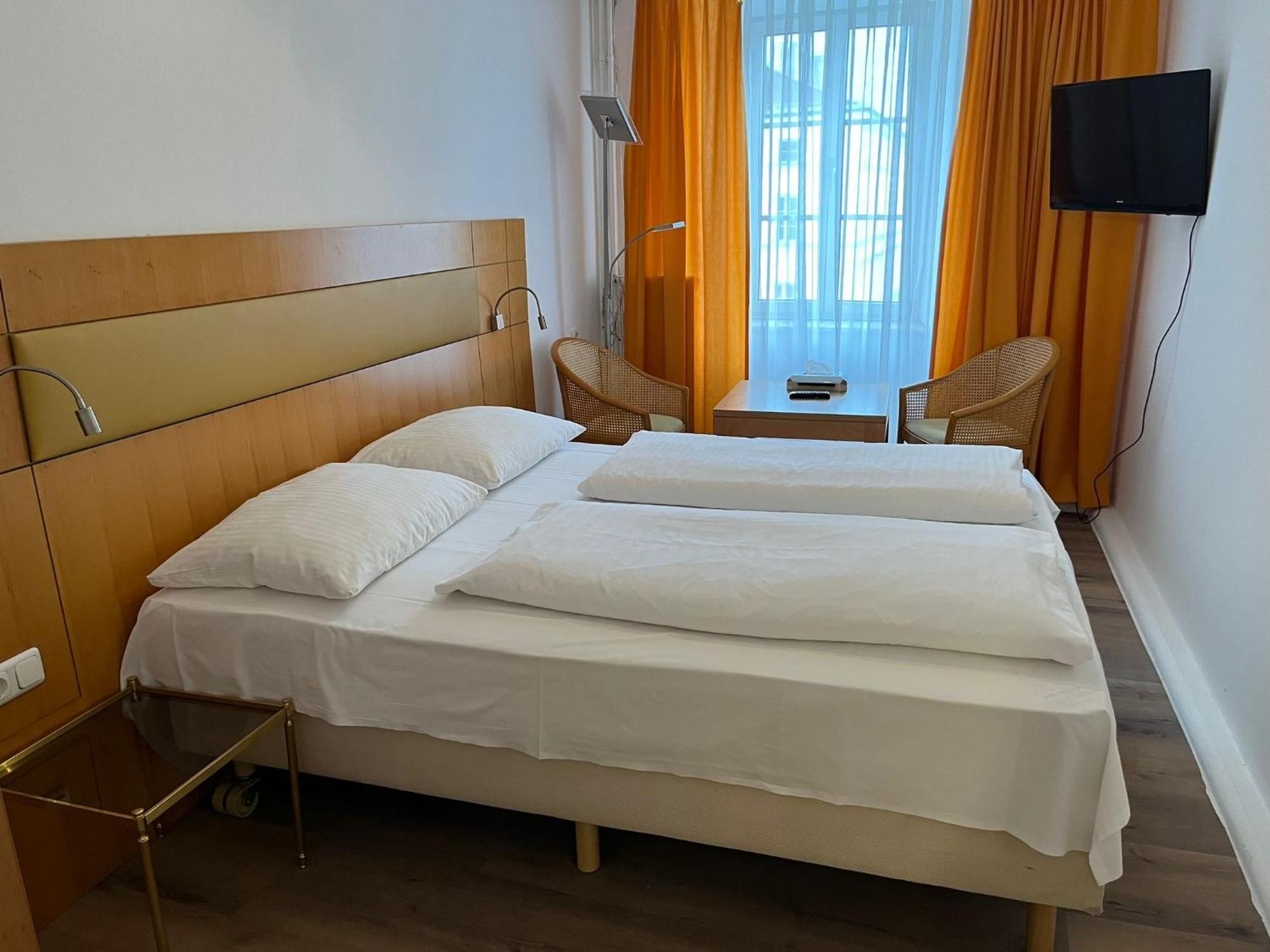 City Hotel Post 22 Braunau am Inn Exterior photo